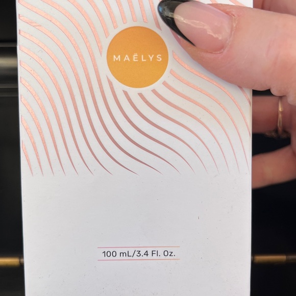 NIB Maelys B-GLOSSY Smoothing Body Serum - Picture 8 of 9